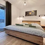 Marea Salazar Debina Appartement