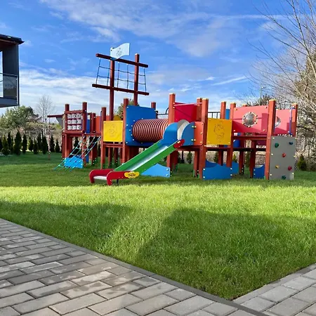 Marea Salazar Debina *