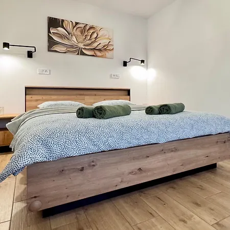 Apartament Marea Salazar Dębina