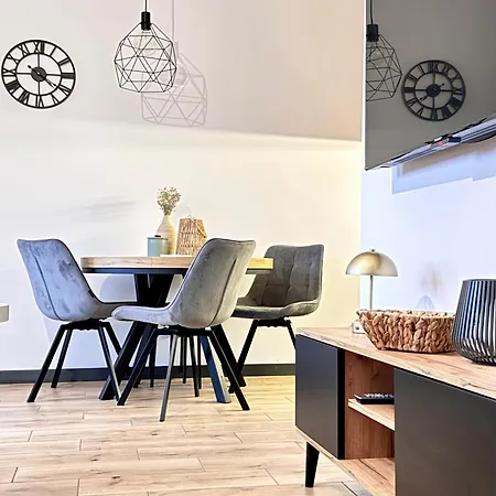 Marea Salazar Dębina * Debina (Ustka)