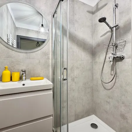 Marea Salazar Dębina