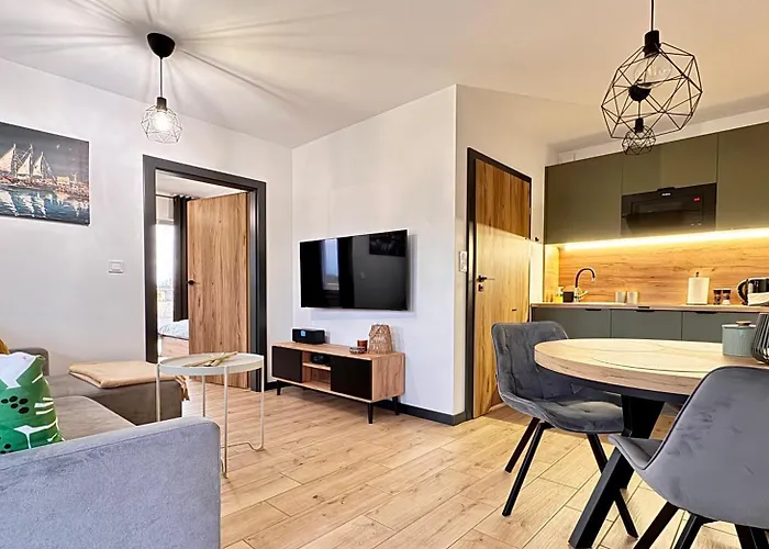 Marea Salazar Debina Debina (Ustka)